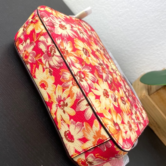 Coach Mini Camera Bag Crossbody - Picture 4 of 7